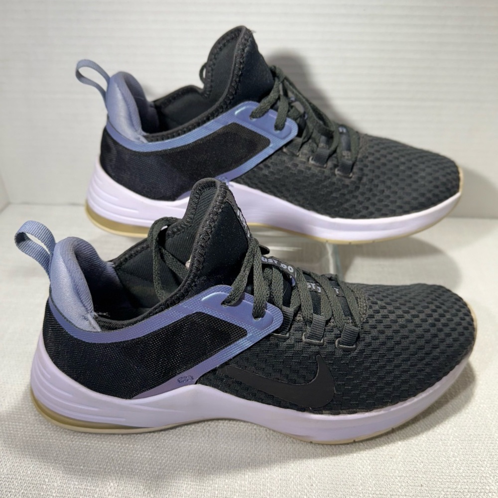 Nike Women's Size 9 Air Max Bella TR Black Purple Athletic Training Sneakers